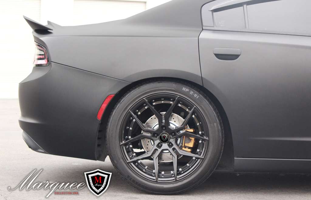 M1000 Gloss Black in 2016 Dodge Charger